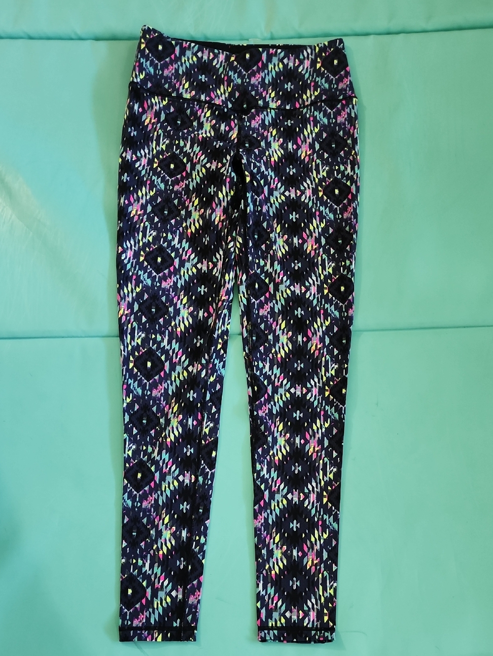 VSX Sport Victoria's Secret Black Multicolor Geometric Print Yoga PANTS
